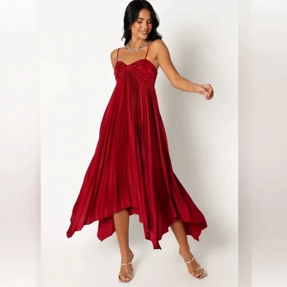 New Petal &‎ Pup Pleated Sleeveless Satin Maxi Dress - Picture 2 of 11